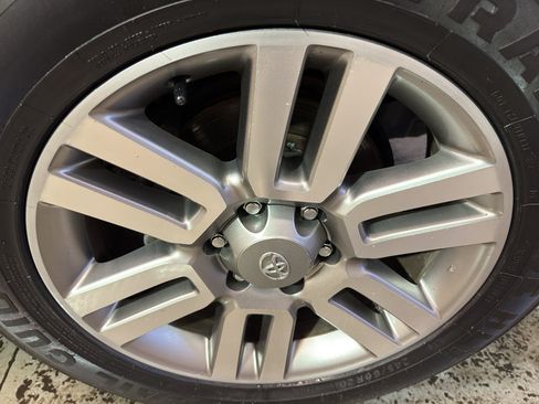 Used 2013 Toyota 4Runner Limited AWD/4WD image 37