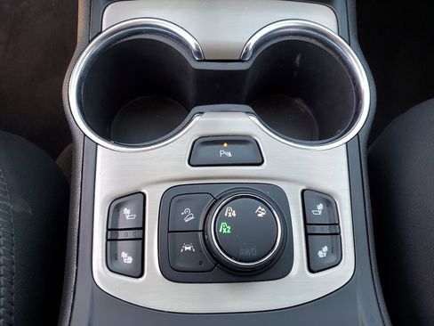 Used 2023 GMC Terrain Denali image 31