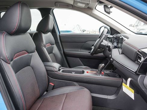 Used 2025 Nissan Kicks SR FWD image 16