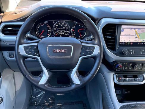 Certified 2023 GMC Acadia SLT w/ Technology Package image 6