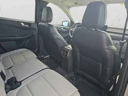 Used 2023 Ford Escape Platinum image 11