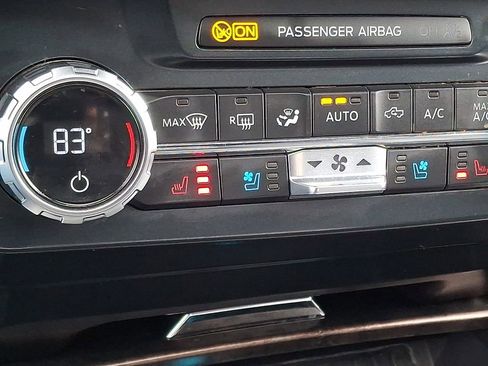 Used 2022 Ford F350 Lariat w/ Black Appearance Package image 24