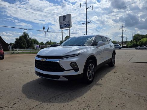 Used 2025 Chevrolet Blazer LT AWD/4WD image 3