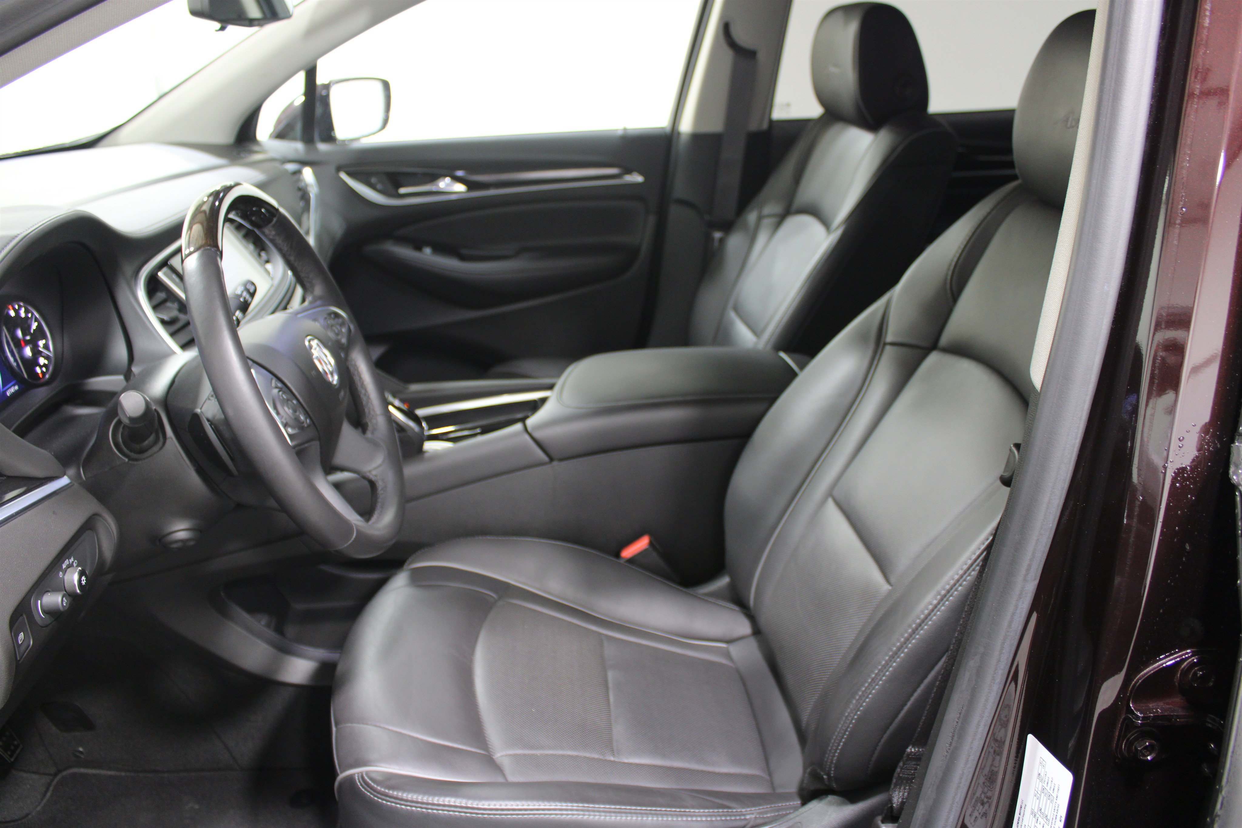Used 2020 Buick Enclave Avenir w/ Avenir Technology Package AWD/4WD image 12