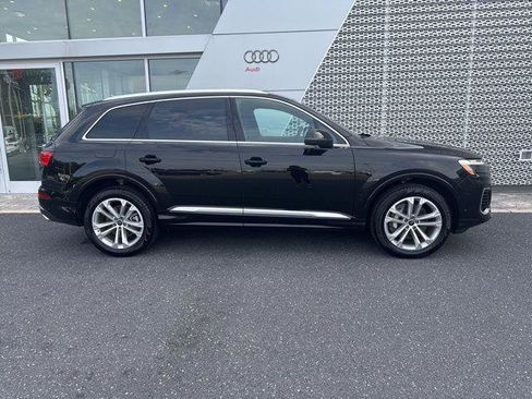 Used 2025 Audi Q7 3.0T Premium Plus AWD/4WD image 2