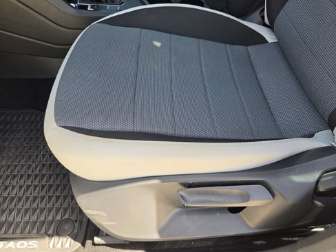 Used 2025 Volkswagen Taos S FWD image 21