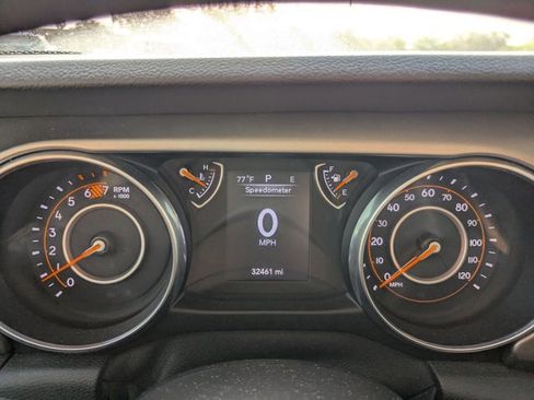 Used 2018 Jeep Wrangler Sport S image 9