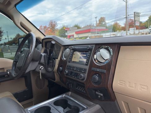 Used 2012 Ford F350 Lariat w/ Lariat Interior Pkg image 8