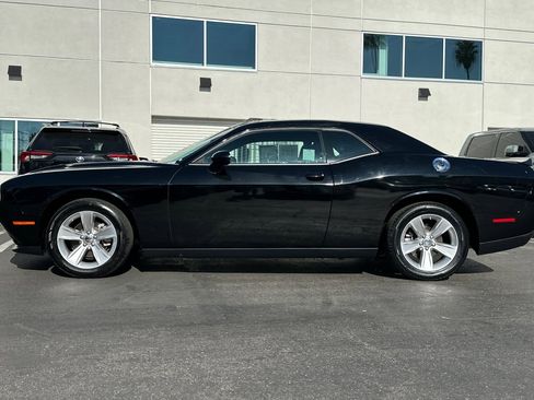 Used 2023 Dodge Challenger SXT image 7