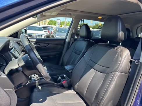 Used 2017 Nissan Rogue SL w/ SL Premium Package AWD/4WD image 14