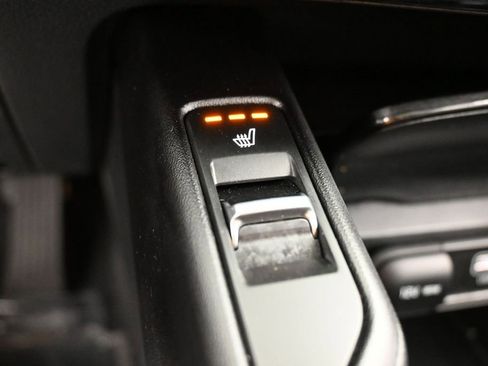 Used 2025 Kia Telluride S FWD image 25