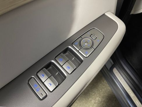 Certified 2023 Hyundai Palisade Limited FWD image 18