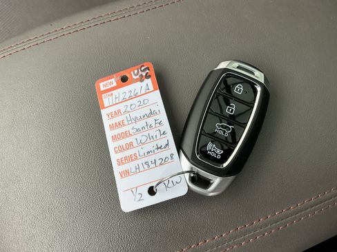 Used 2020 Hyundai Santa Fe Limited image 8