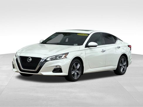 Used 2020 Nissan Altima 2.5 SL image 1