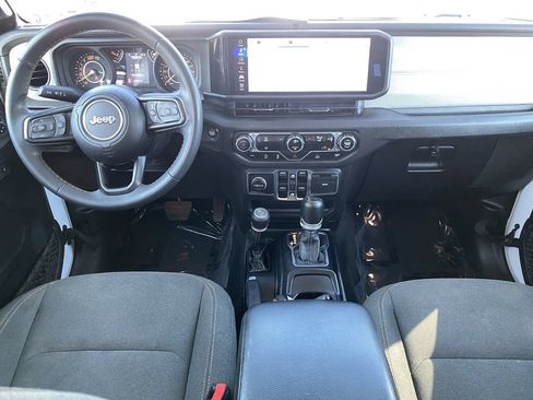 Used 2024 Jeep Wrangler Unlimited Sport AWD/4WD image 17