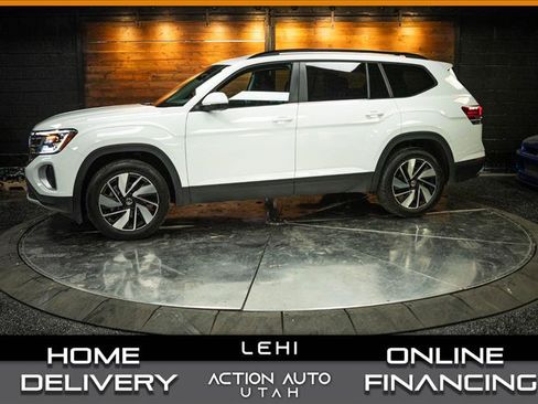 Used 2025 Volkswagen Atlas SE FWD image 1