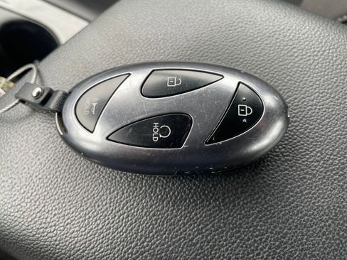 Used 2025 Hyundai Elantra SEL image 23