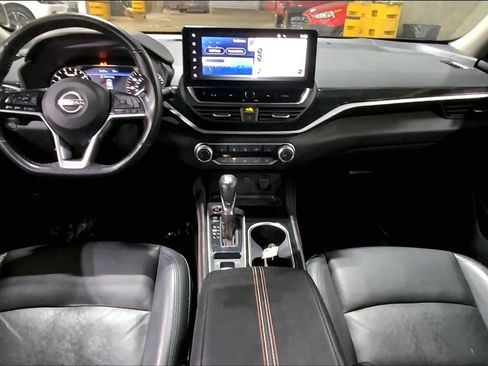 Used 2023 Nissan Altima 2.5 SR w/ SR Premium Package AWD/4WD image 16