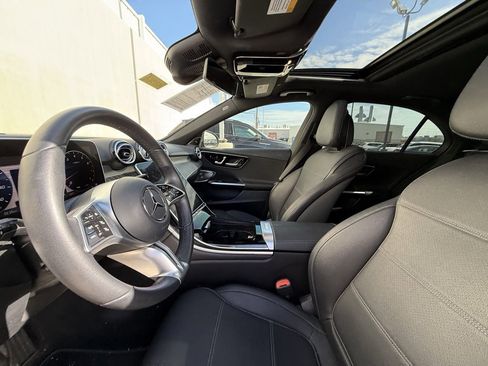 Used 2025 Mercedes-Benz C 300 Sedan image 5