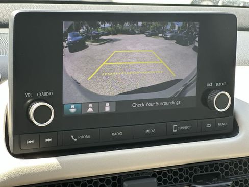 Used 2025 Honda HR-V LX image 19