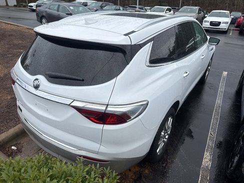 Used 2022 Buick Enclave Essence w/ Experience Buick Package image 7