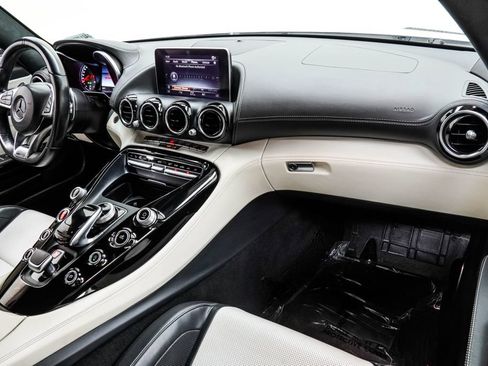 Used 2018 Mercedes-Benz AMG GT Roadster image 19