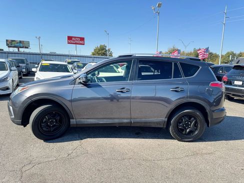 Used 2018 Toyota RAV4 LE image 6
