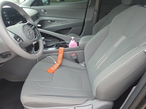 Used 2026 Hyundai Elantra SEL Sport Premium FWD image 18