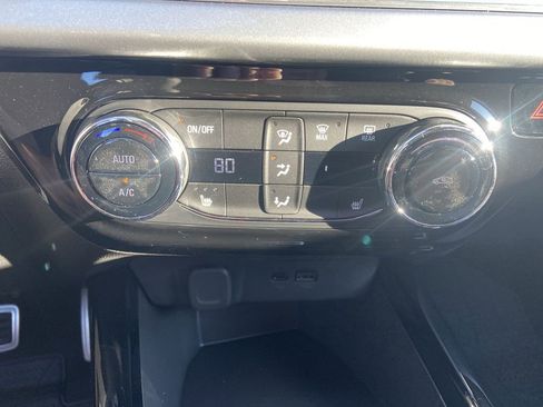 New 2025 Chevrolet Trax LT w/ Driver Confidence Package image 17