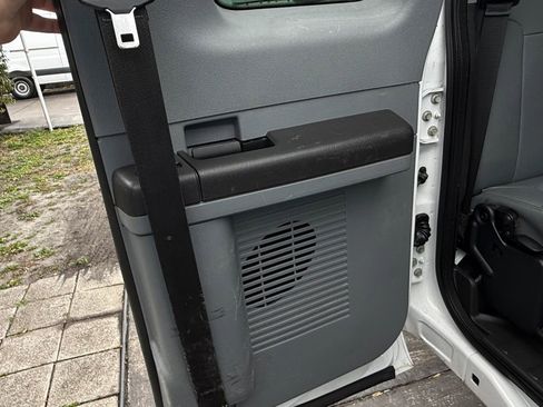 Used 2015 Ford F250 XL w/ XL Appearance Package image 18