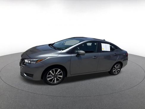 Used 2025 Nissan Versa SV FWD image 8