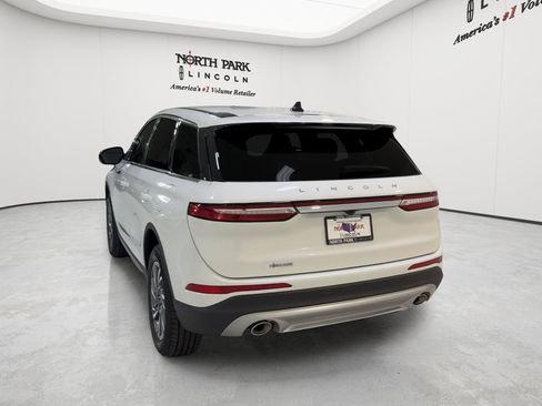 New 2026 Lincoln Corsair Premiere FWD image 8