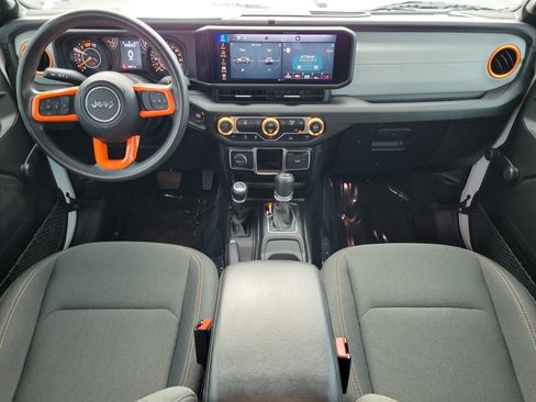 Used 2024 Jeep Wrangler Unlimited Sport AWD/4WD image 13