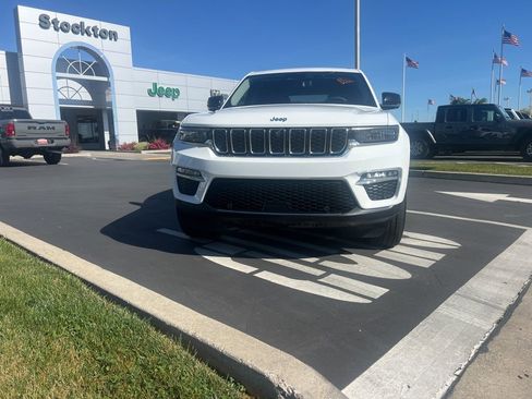 Used 2022 Jeep Grand Cherokee Limited 4xe w/ Luxury Tech Group II image 3