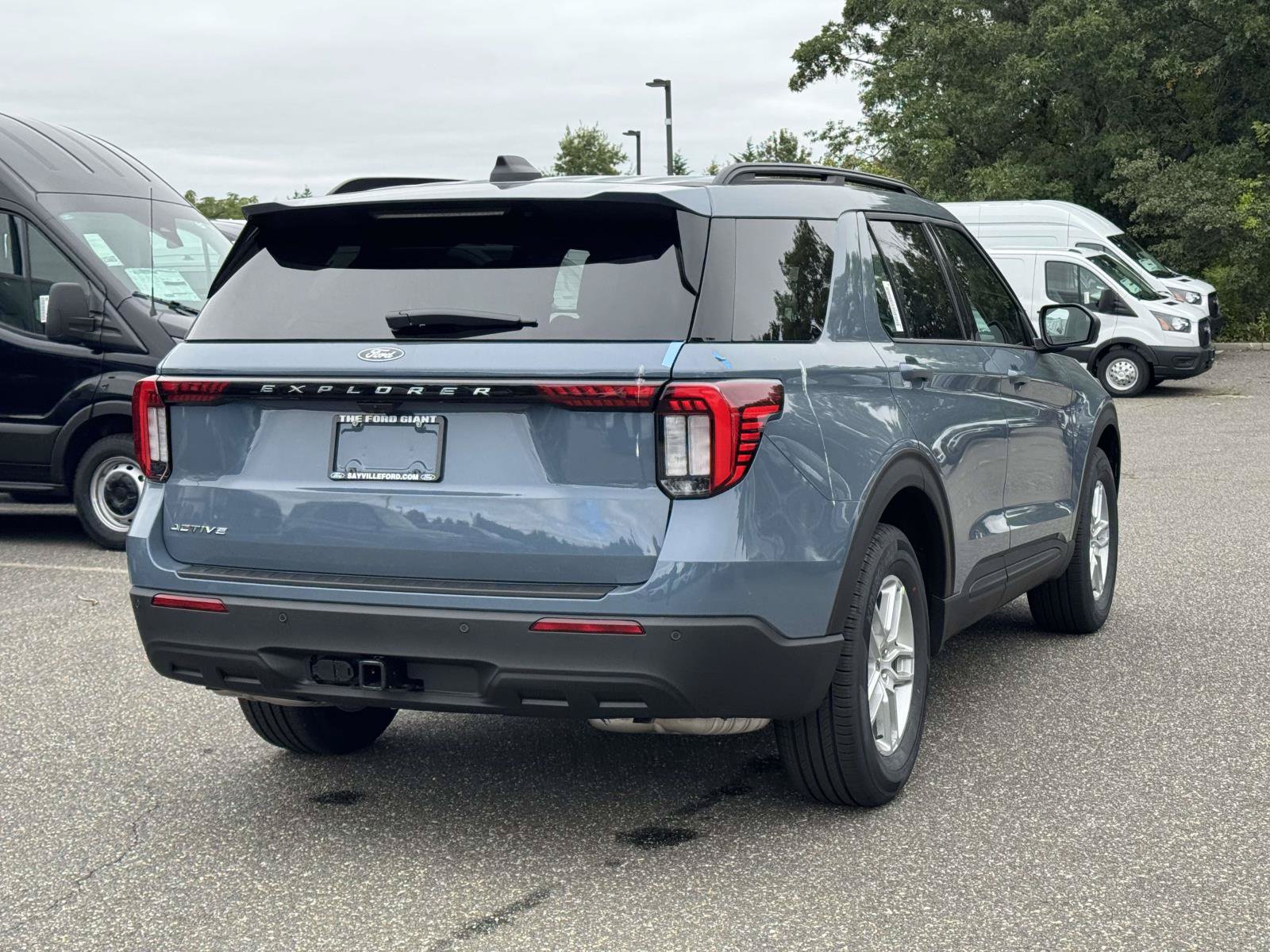New 2027 Ford Explorer Active AWD/4WD image 4