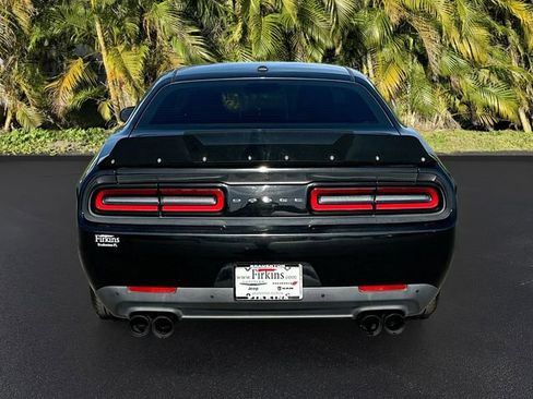 Used 2017 Dodge Challenger SXT w/ Driver Convenience Group RWD image 6