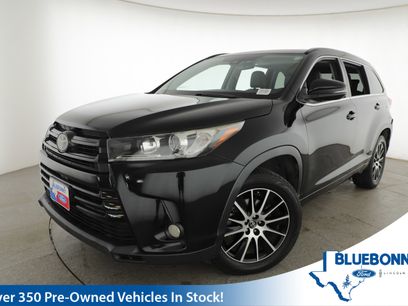 Used 2017 Toyota Highlander SE
