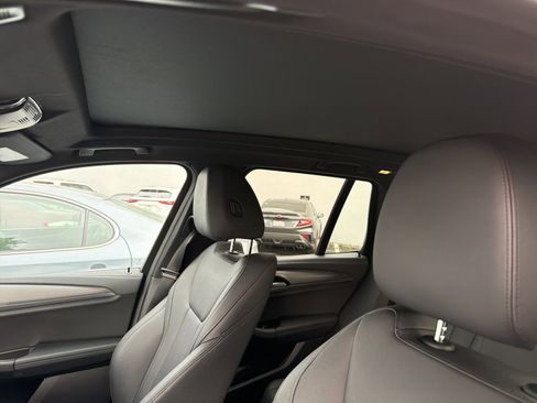 Used 2021 BMW X3 xDrive30i w/ M Sport Package image 11