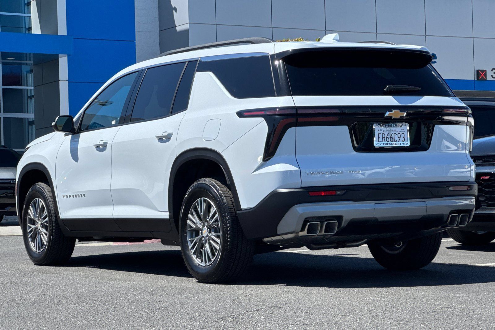 Used 2026 Chevrolet Traverse LT AWD/4WD image 7
