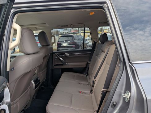 Used 2022 Lexus GX 460 Premium image 14