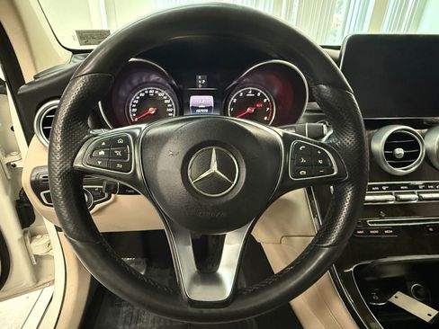 Used 2018 Mercedes-Benz GLC 300 4MATIC w/ Multimedia Package image 27