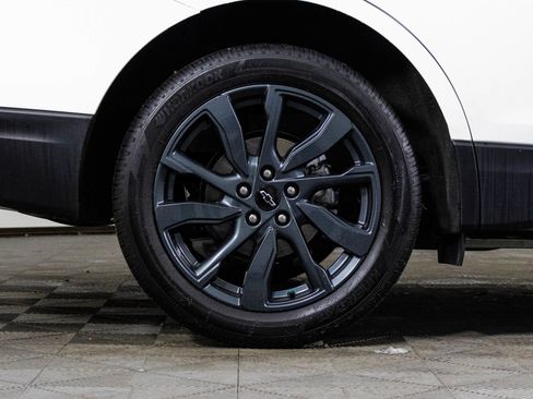 Used 2023 Chevrolet Equinox RS image 43