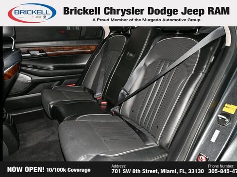 Used 2017 Genesis G90 3.3T Premium RWD image 7