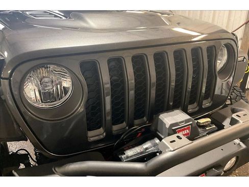 Used 2021 Jeep Gladiator Rubicon w/ Cold Weather Group image 31