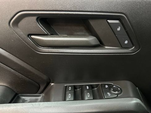 Used 2024 Chevrolet Colorado Trail Boss AWD/4WD image 18