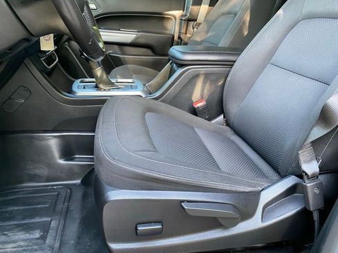 Used 2022 Chevrolet Colorado LT w/ Fleet Safety Package RWD image 21