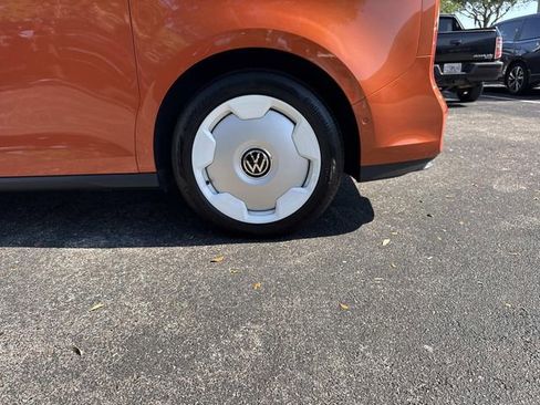 Used 2025 Volkswagen ID. Buzz 1st Edition AWD/4WD image 10