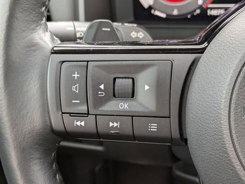 Used 2023 Nissan Rogue SV w/ SV Premium B Package image 18