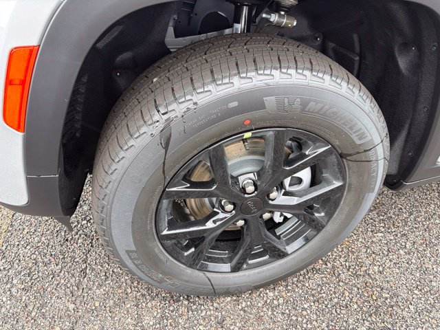 New 2026 Jeep Grand Cherokee Altitude AWD/4WD image 7