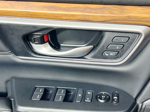 Used 2020 Honda CR-V Touring image 16